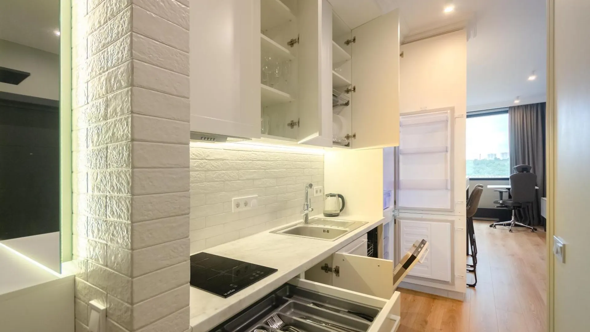 Petrovdom Apartments 17-183B In Rc New York Concept House, 74 Antonovycha Street Киев